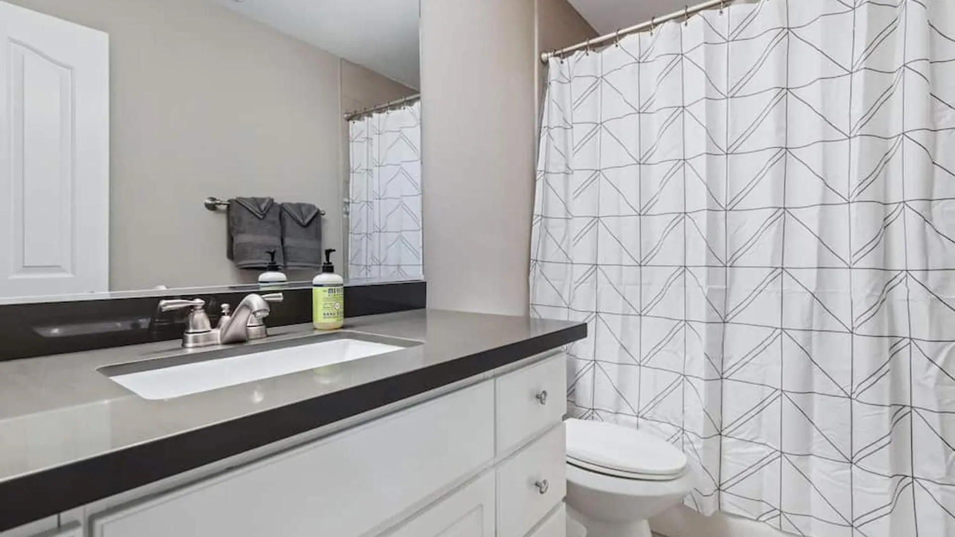 Holiday home Beautiful Newly Remodeled 2-Bdrm Biltmore Condo Phoenix
