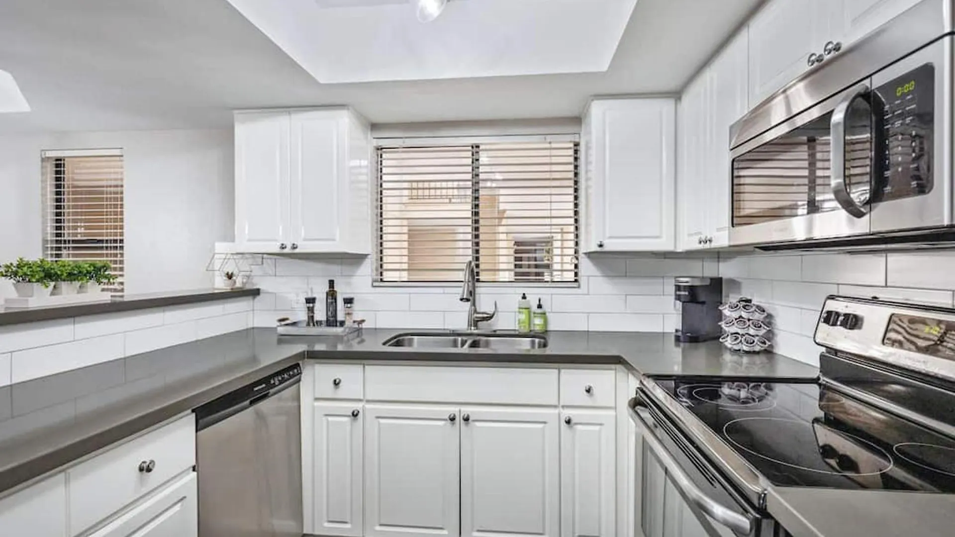 Holiday home Beautiful Newly Remodeled 2-Bdrm Biltmore Condo Phoenix United States